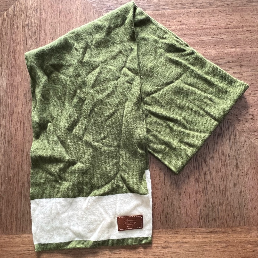 Womens 100% Wool Coach Scarf